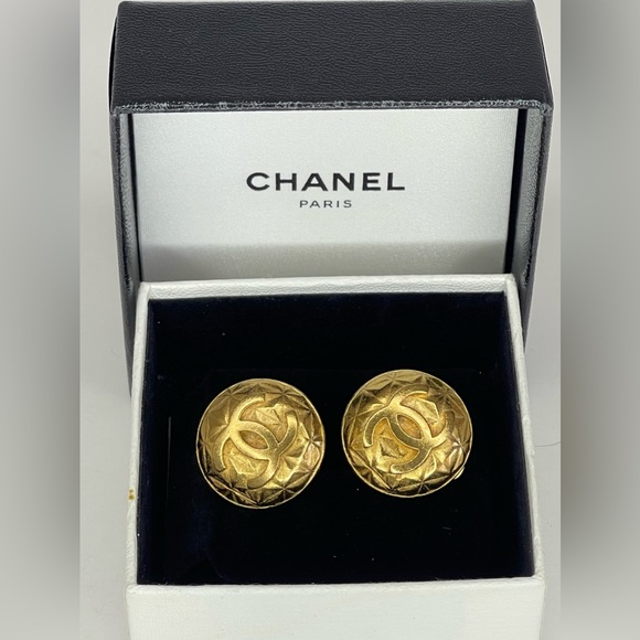 CHANEL Coco Mark Earrings With The Box - Picture 10 of 10